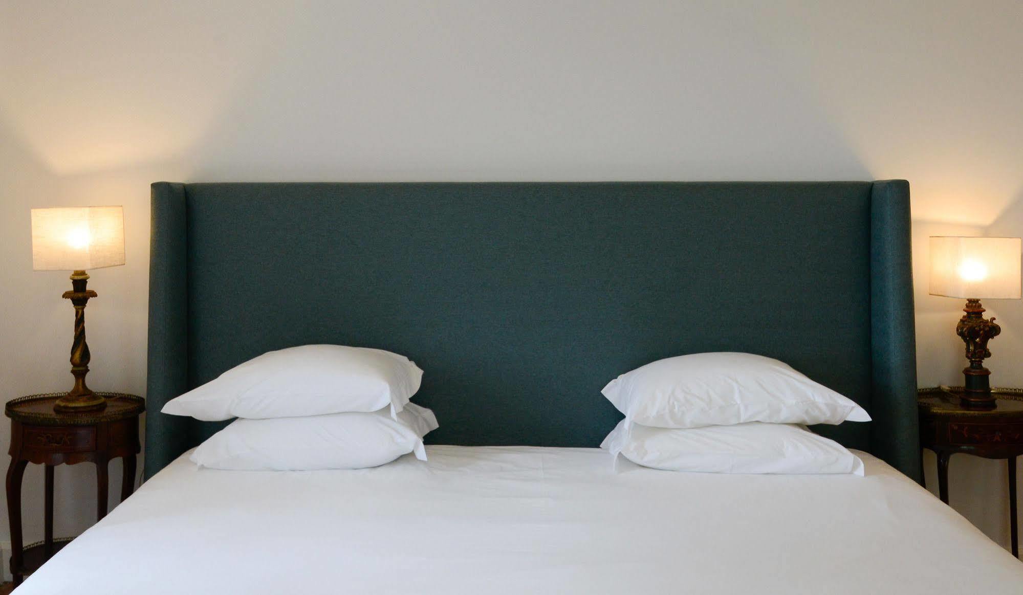 Hotel Quinta De Sao Tadeu Sintra Esterno foto